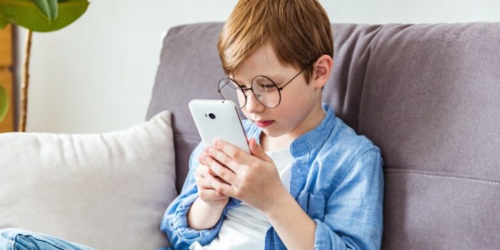 Cómo influyen las nuevas tecnologías en la vista de los niños